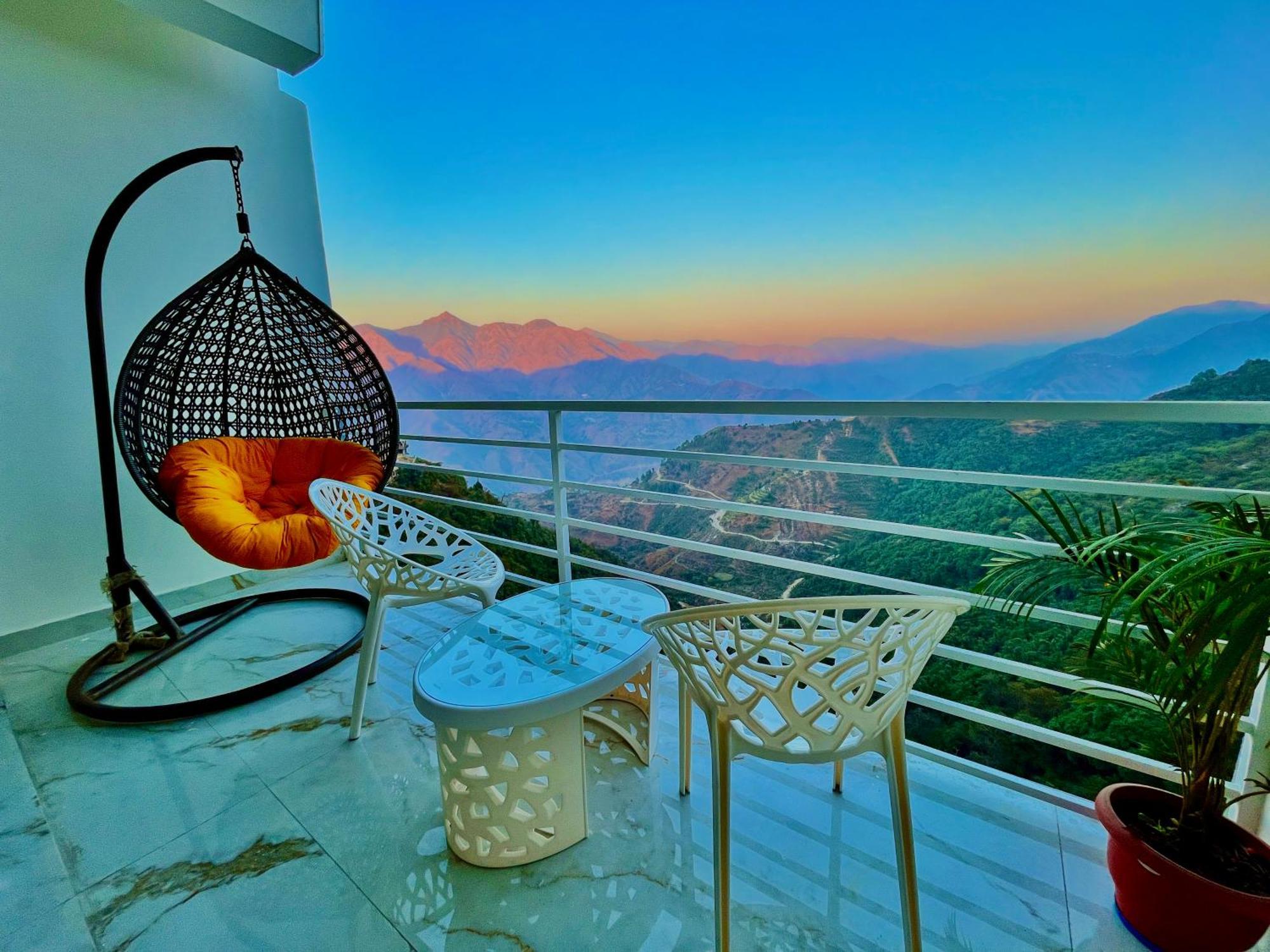 Hotel Hill View, Mussoorie - Near Jw Marriott Mussoorie, M 77377-32479 Zewnętrze zdjęcie