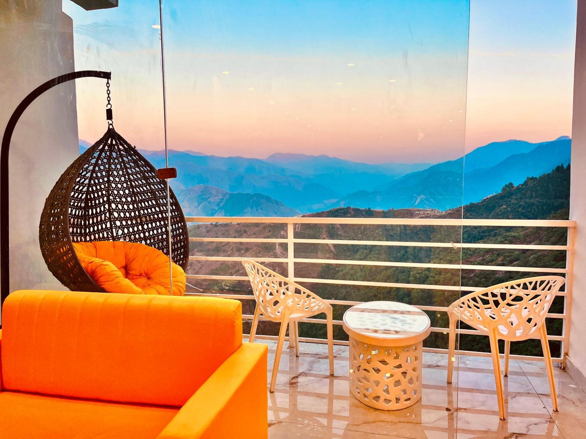 Hotel Hill View, Mussoorie - Near Jw Marriott Mussoorie, M 77377-32479 Zewnętrze zdjęcie