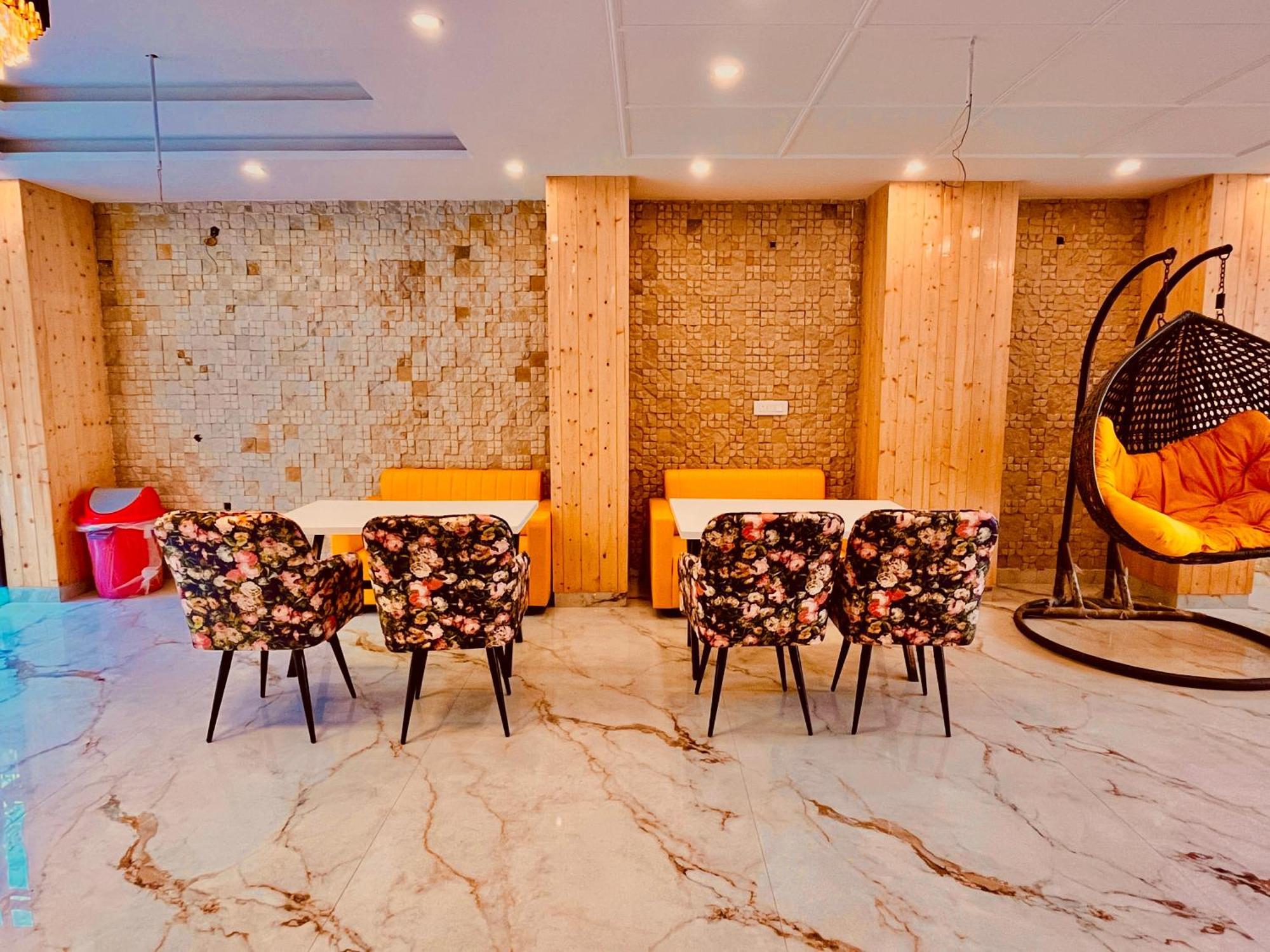 Hotel Hill View, Mussoorie - Near Jw Marriott Mussoorie, M 77377-32479 Zewnętrze zdjęcie